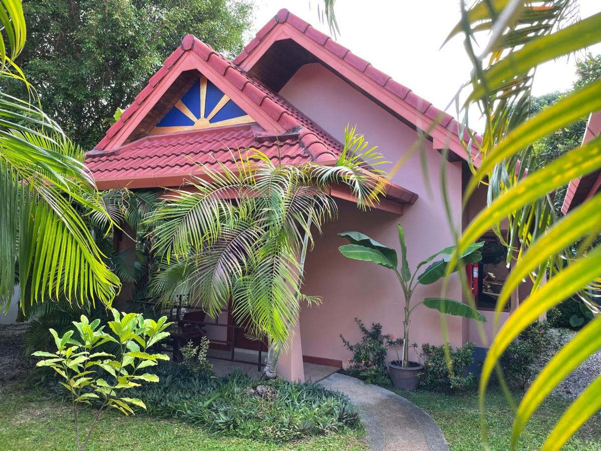 The Pace Phuket Boutique Resort Rawai Exterior photo